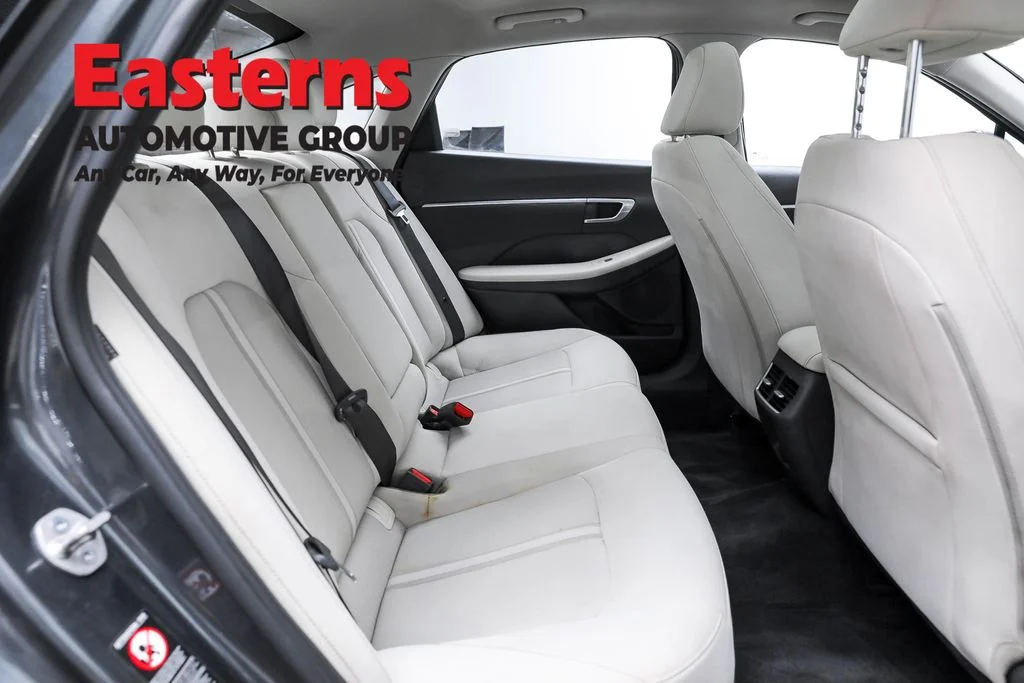 Used 2023 Gray Hyundai SEL image 26