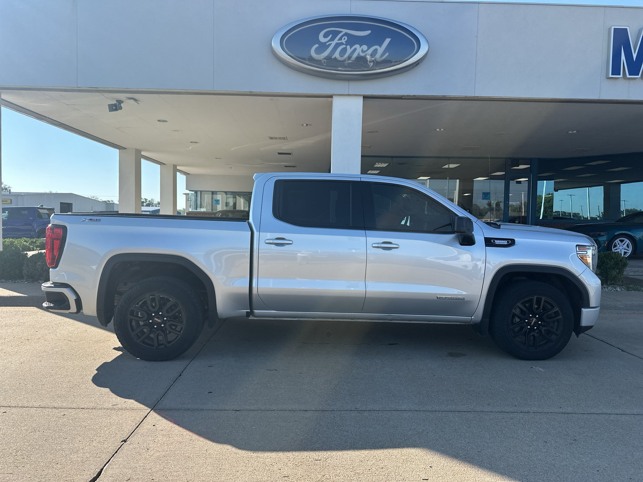 Used 2021 Quicksilver Metallic GMC Elevation image 10