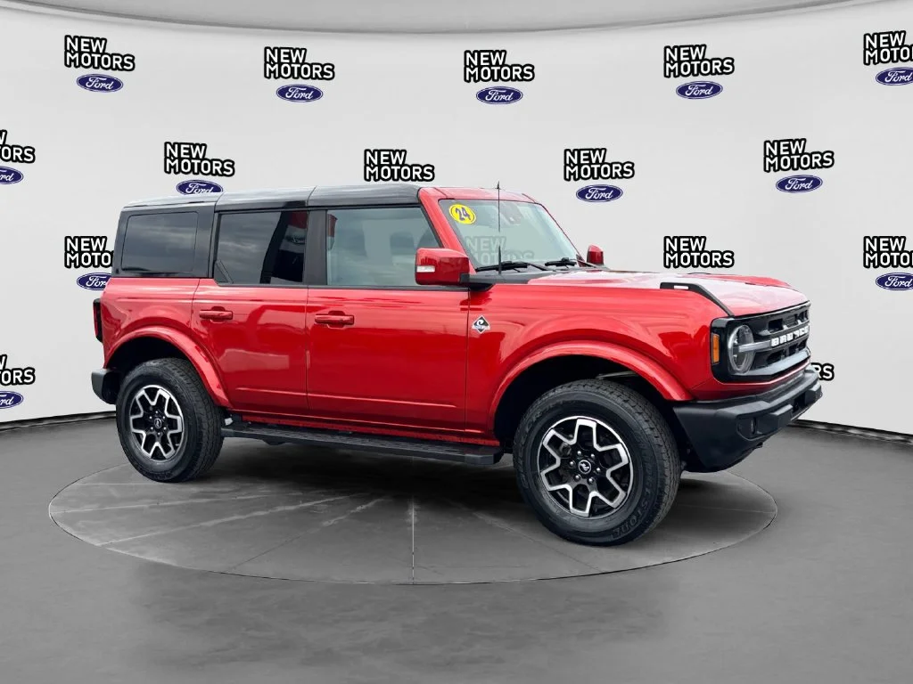 Used 2024 Chili Pepper Red Ford Outer Banks image 8