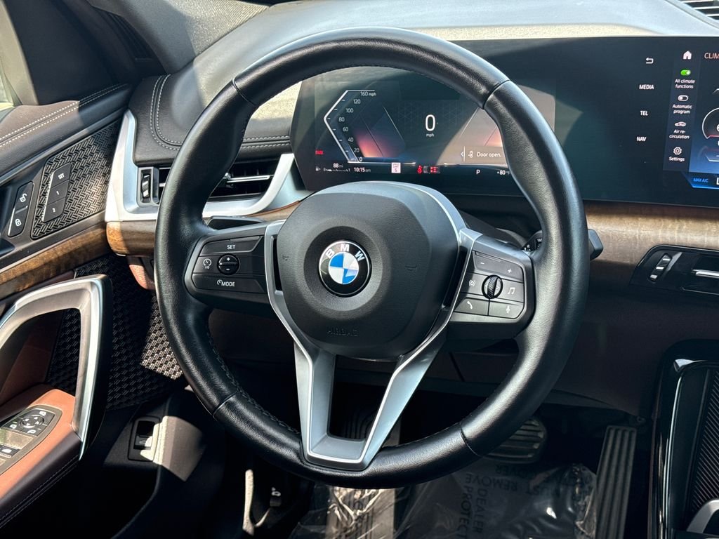 Used 2023 Gray BMW xDrive28i image 21