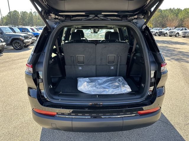 New 2025 Black Jeep Altitude X image 20