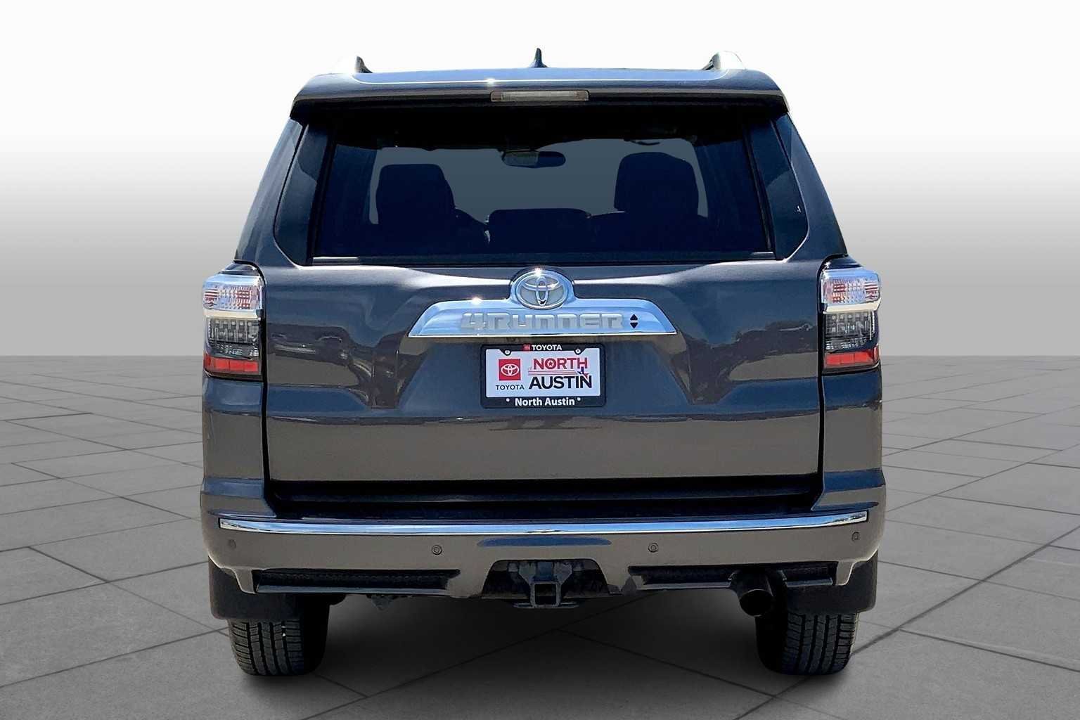 Used 2017 Magnetic Gray Metallic Toyota SR5 image 5