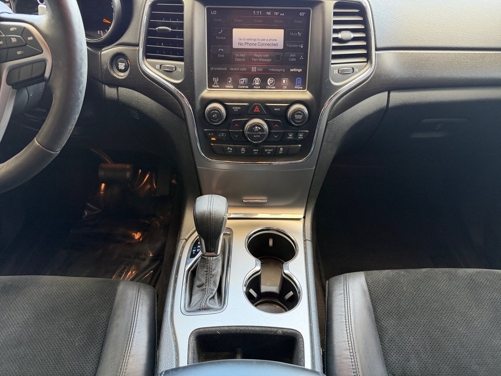 Certified Used 2017 Bright White Clearcoat Jeep Altitude image 18