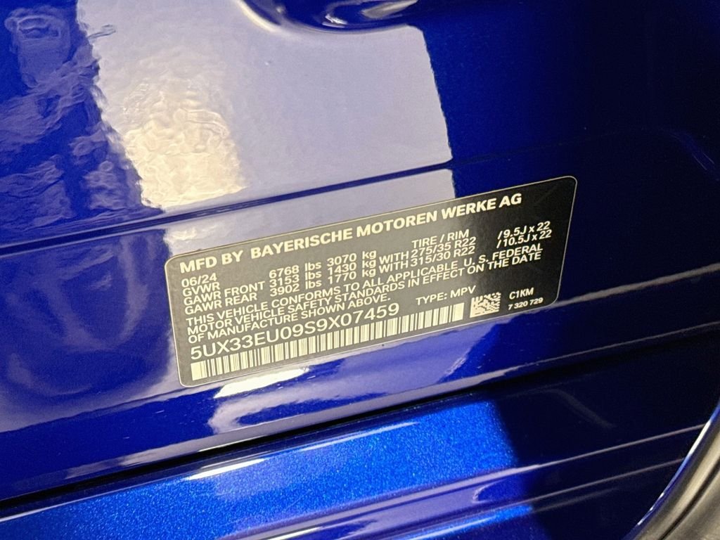 Used 2025 Blue Metallic BMW M60i image 36