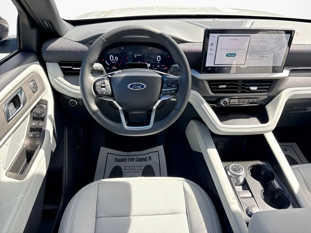 New 2027 Avalanche Gray Ford Platinum™ image 23