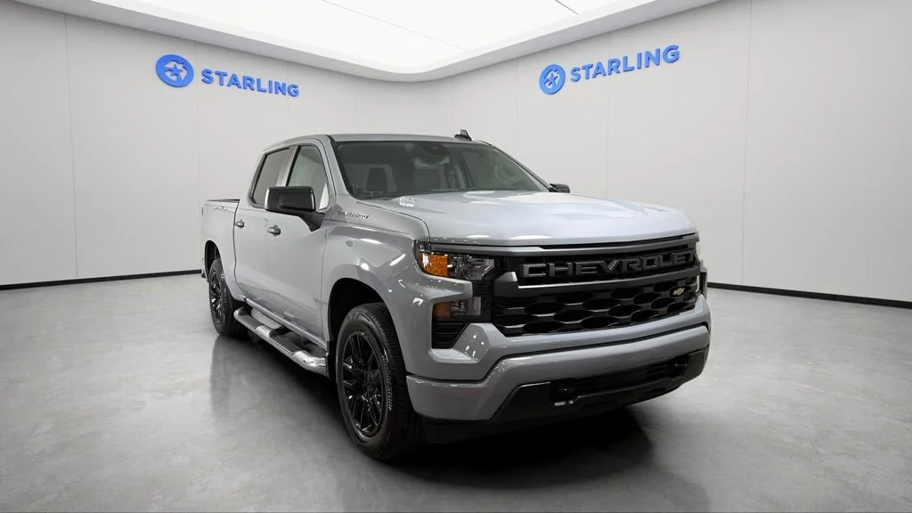 Used 2025 Slate Gray Metallic Chevrolet Custom image 14