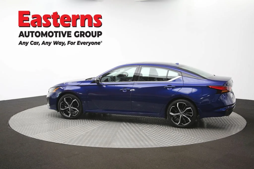 Used 2024 Blue Nissan 2.5 SR image 63