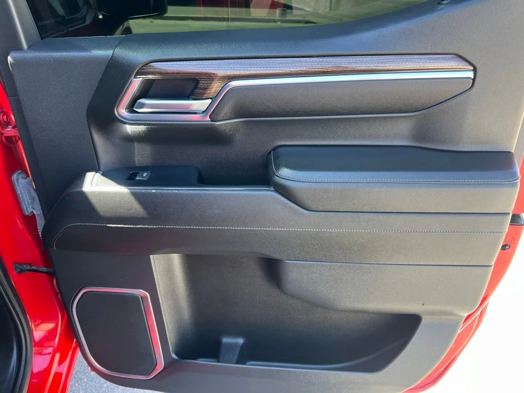 Used 2023 Red Chevrolet RST image 21