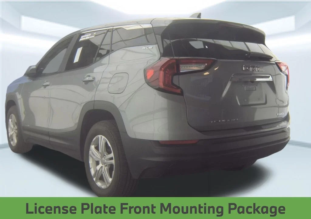 Used 2024 Silver GMC SLE image 4