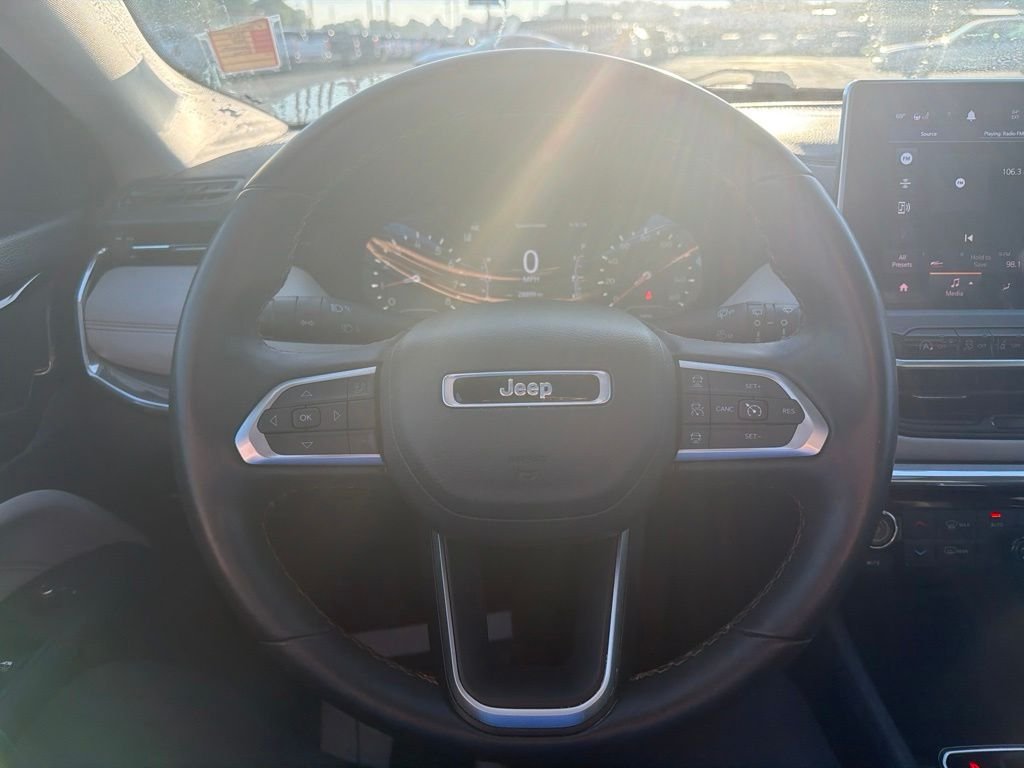 Used 2022 Gray Jeep Limited image 32