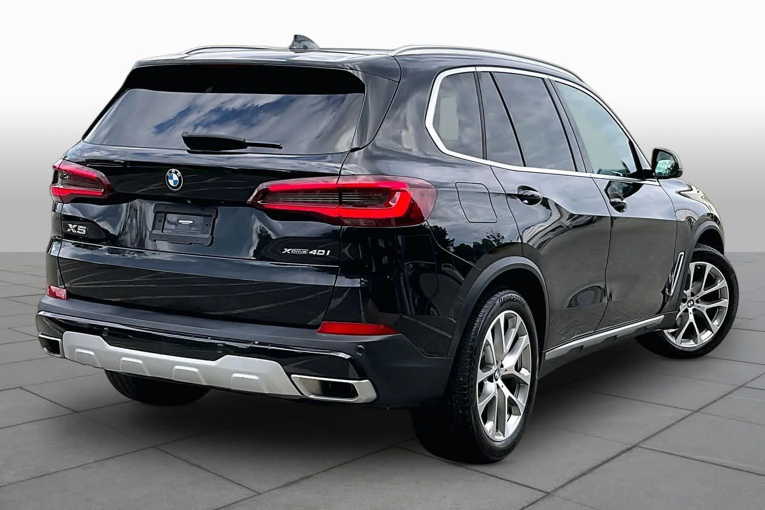 Used 2021 Black Sapphire Metallic BMW xDrive40i image 12