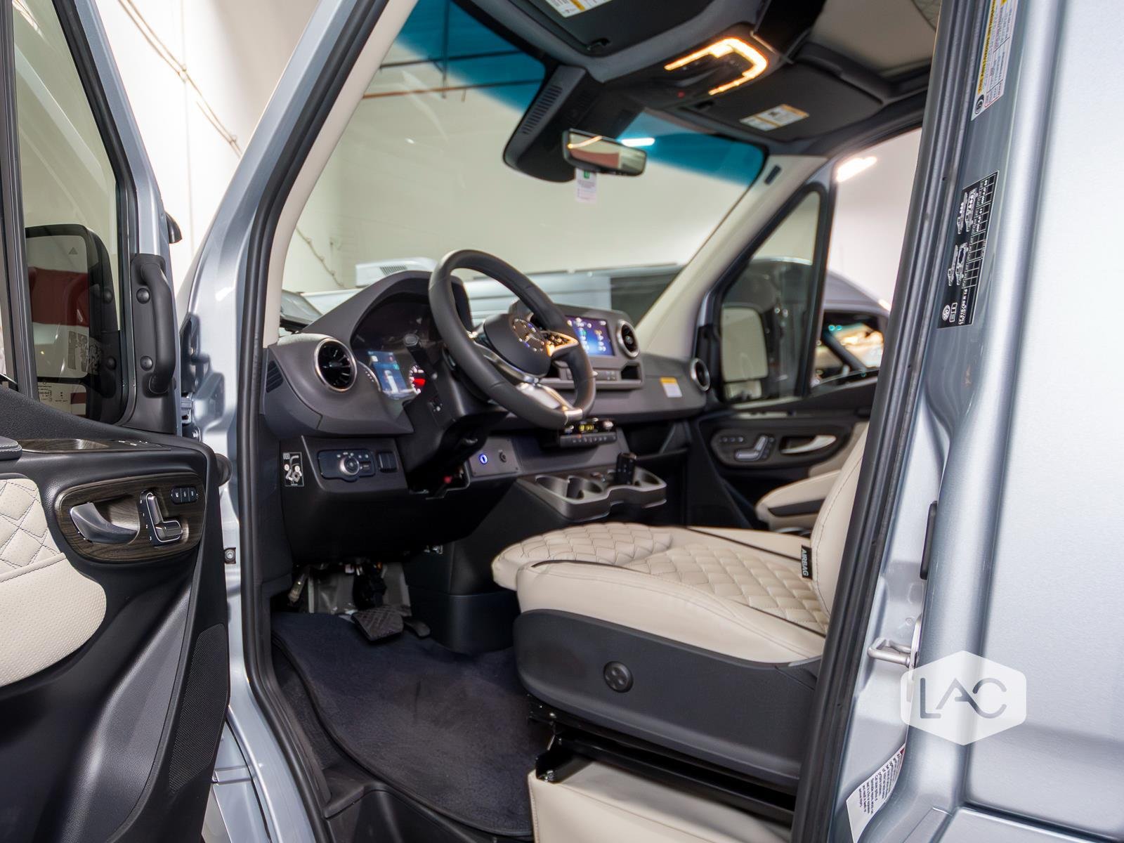 New 2026 Hightech Silver OGV LUXURY COACH AWD ADV PKG 2.1 w/ Comfort Seats image 26