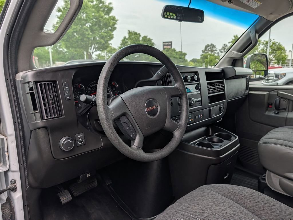 Used 2024 Summit White GMC Work Van image 21