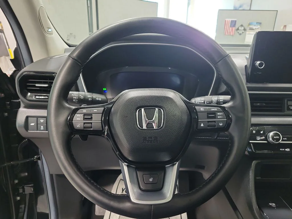 Used 2025 Black Honda Elite image 43