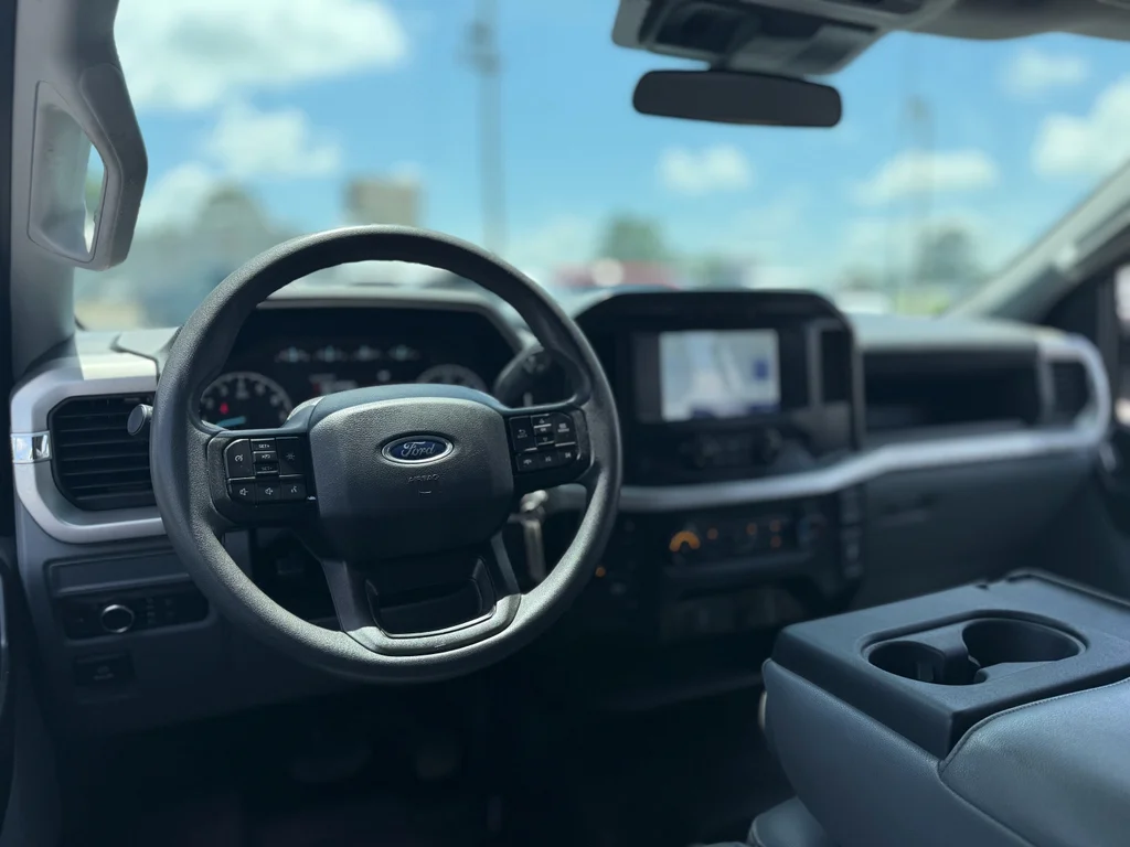 Used 2022 Oxford White Ford XL image 34