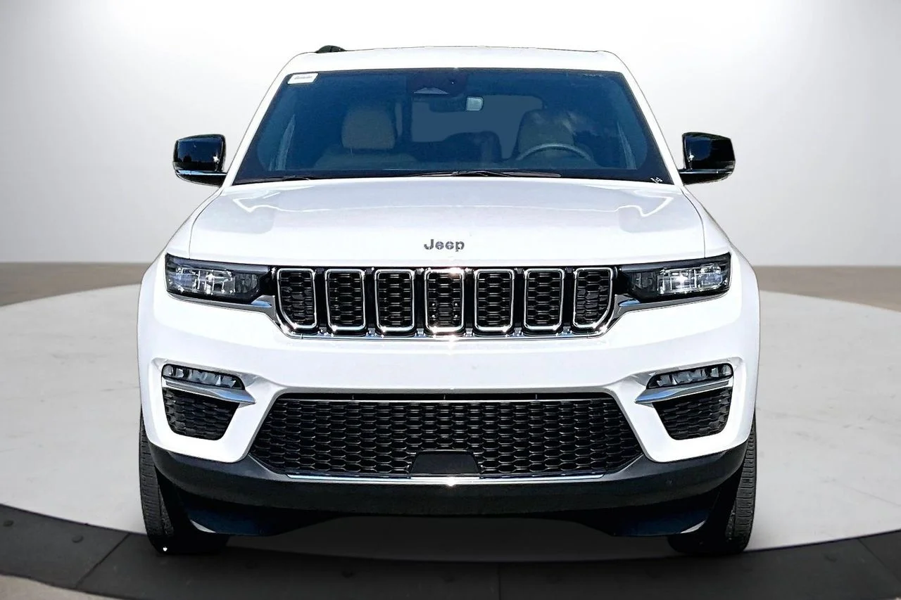 Certified Used 2023 White Jeep Limited image 3