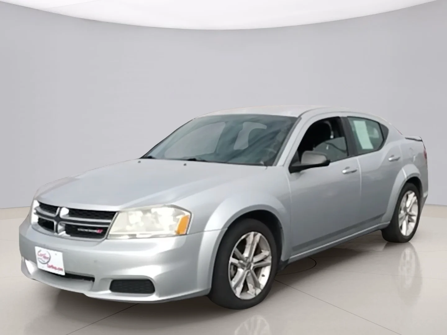 Used 2012 Silver Dodge SE image 1