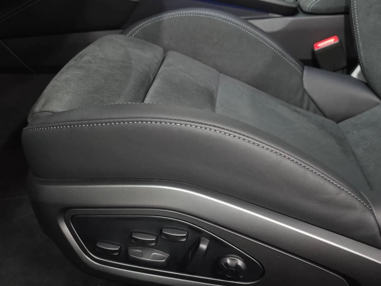 New 2026 Ice Grey Metallic Porsche Carrera GTS image 25