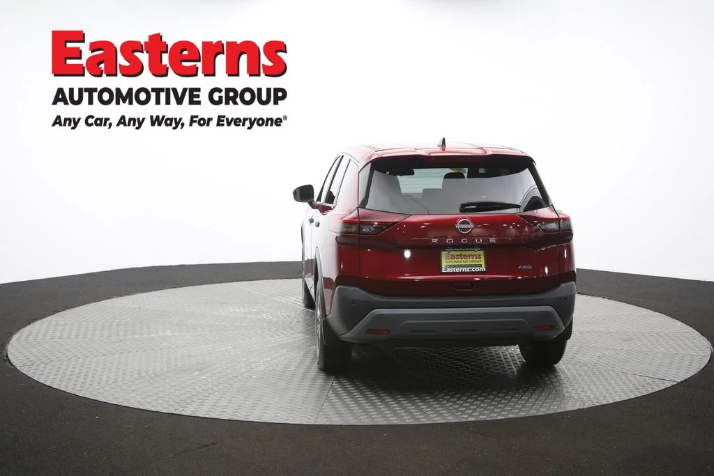 Used 2023 Red Nissan S image 35