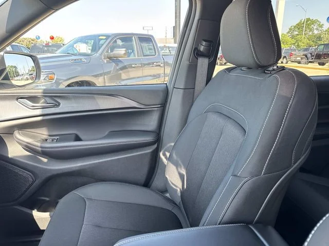 New 2026 White Jeep Laredo X image 17