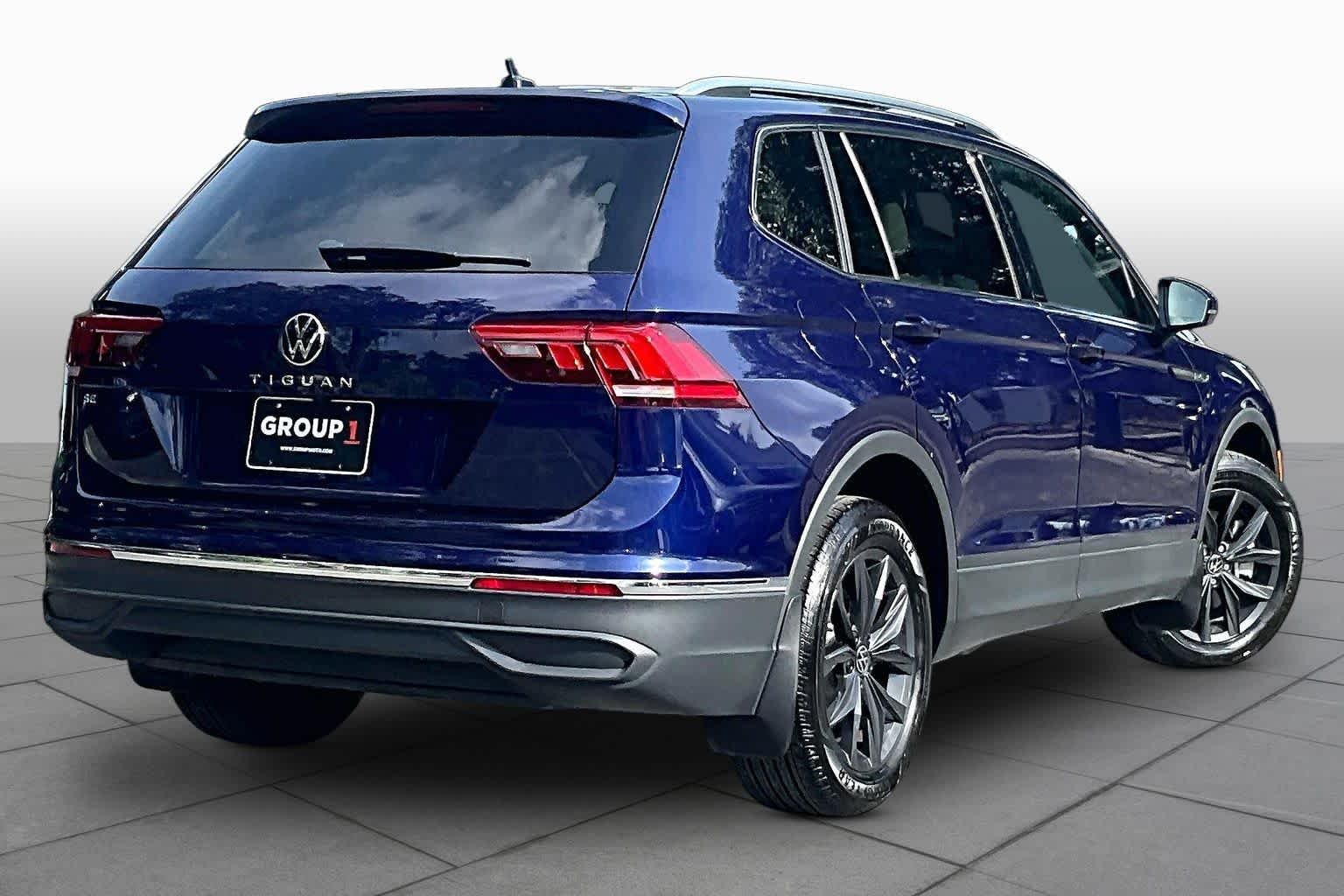 Certified Used 2024 Atlantic Blue Metallic Volkswagen SE image 13