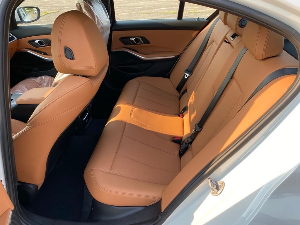 New 2026 Alpine White BMW 330i xDrive image 7