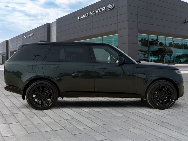 New 2026 Belgravia Green Land Rover SE image 6