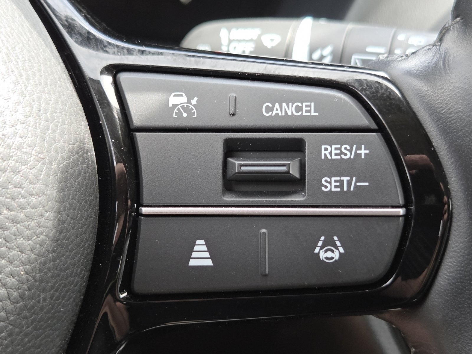 2025 Honda HR-V EX-L - Photo 10