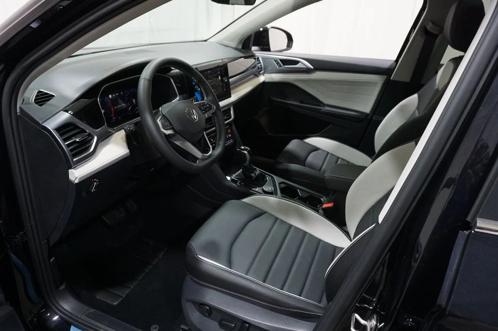 New 2026 Black Volkswagen 1.5T SEL image 9