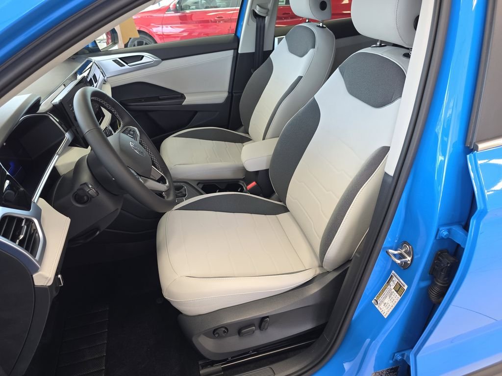 New 2026 Blue Volkswagen 1.5T SE image 10