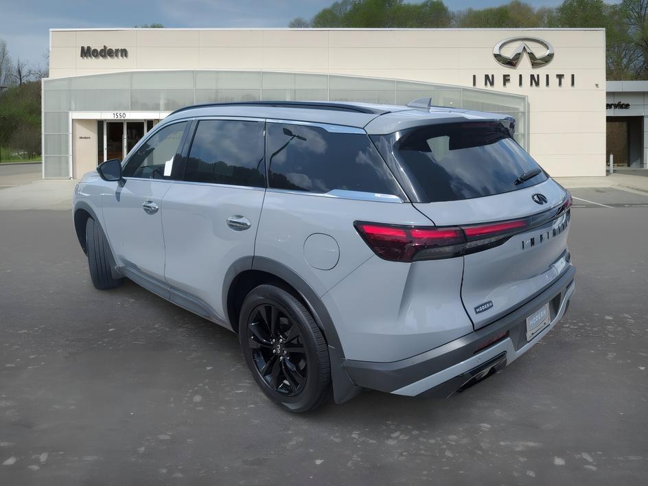 Certified Used 2025 Harbor Gray INFINITI LUXE image 5