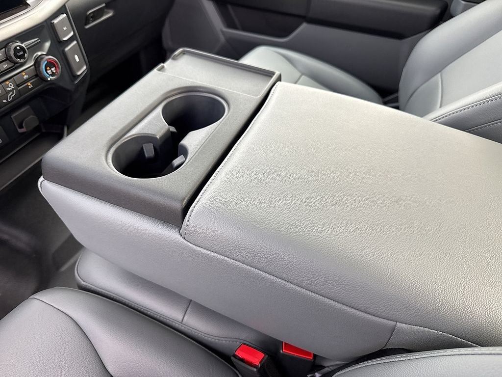 New 2026 Oxford White Ford XL image 25