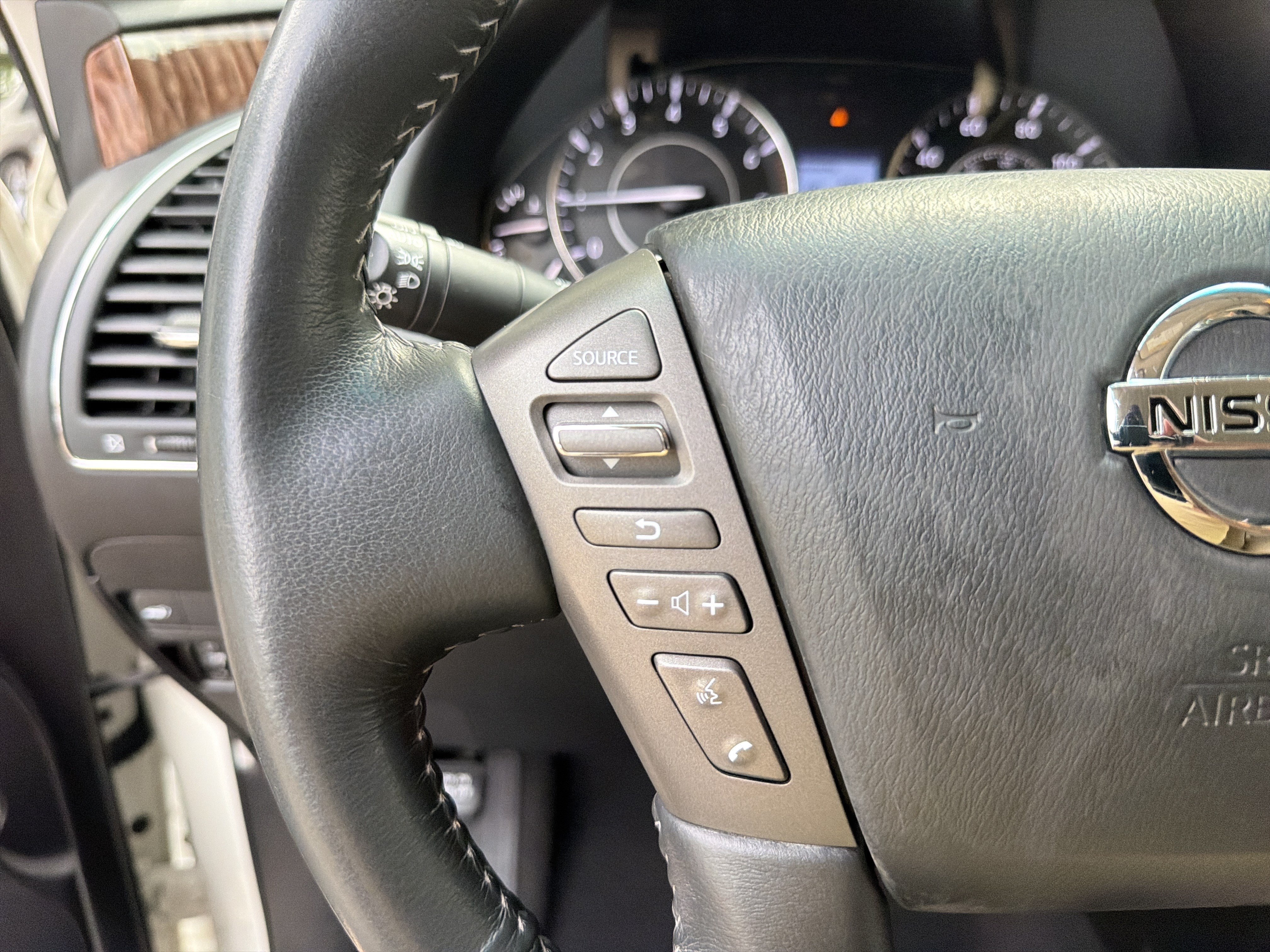 Used 2017 Pearl White Nissan SL image 25
