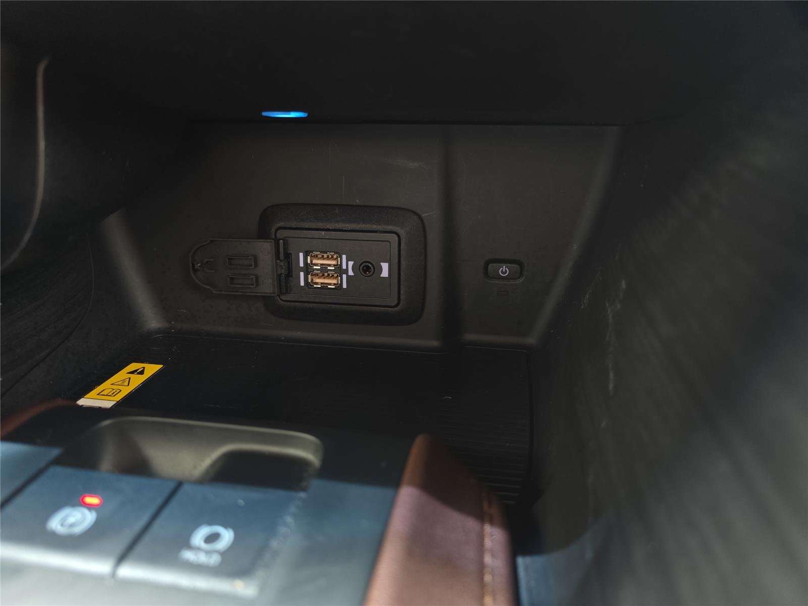 Used 2021 Titanium Glow Toyota Limited image 26