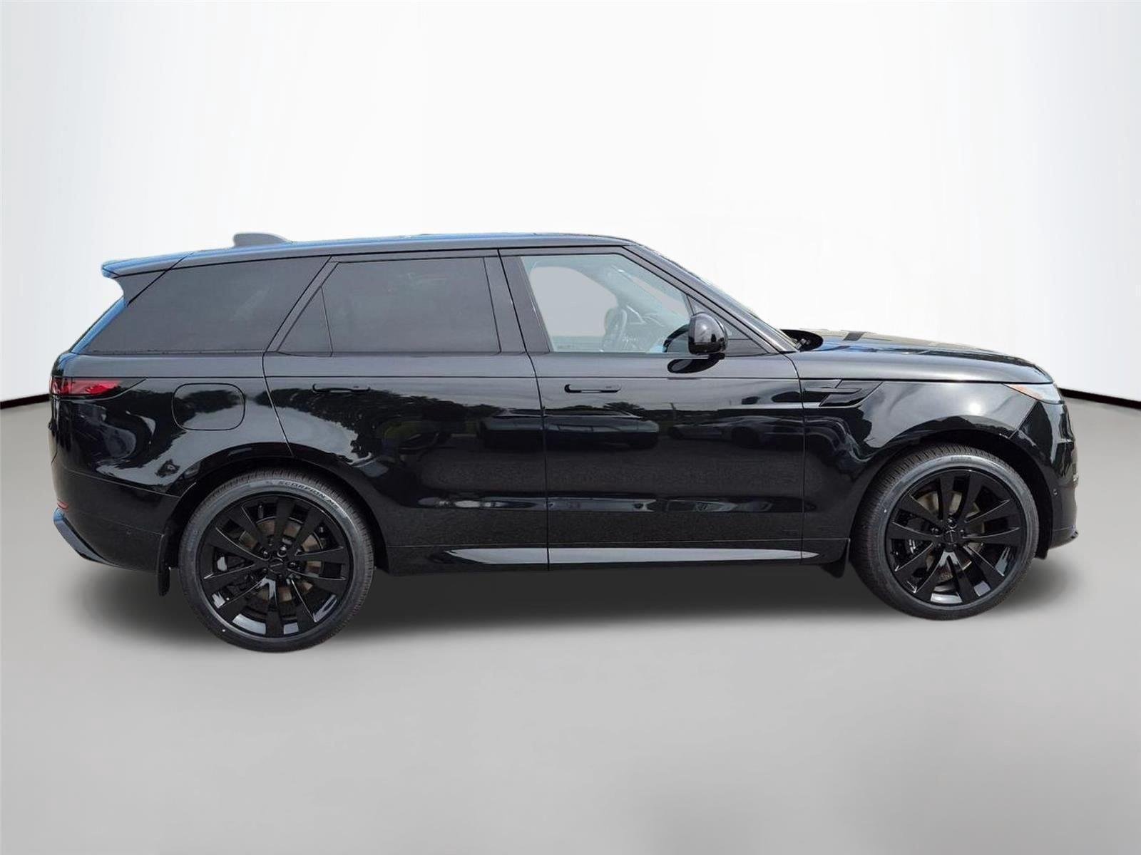 New 2027 Santorini Black Land Rover Dynamic SE image 6
