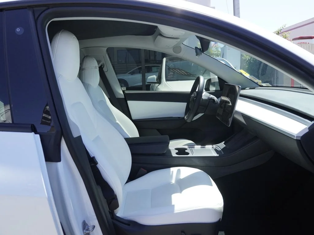 Used 2022 White Tesla Long Range image 17