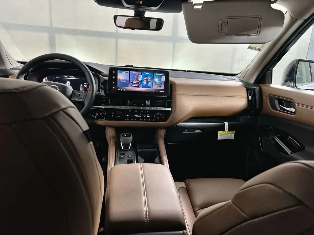 New 2026 Everest White Pearl TriCoat / Super Black Two-tone Nissan Platinum image 22