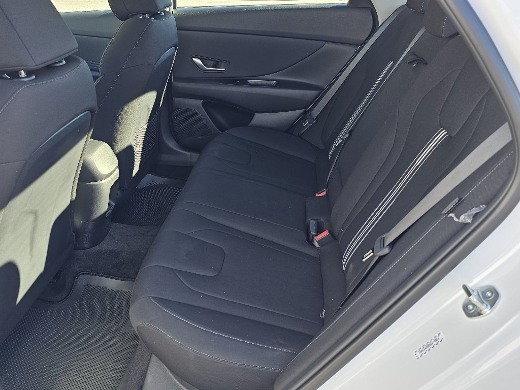 2024 Hyundai Elantra SEL - Photo 8