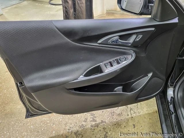 Used 2022 Black Chevrolet LT image 19