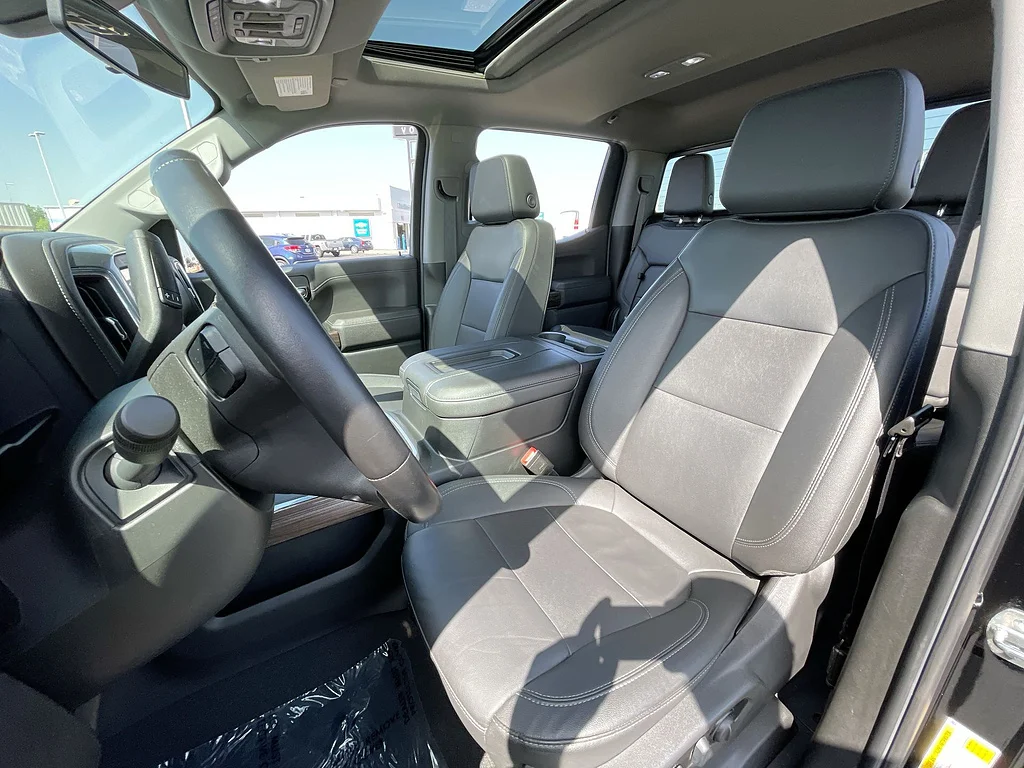 Used 2022 Black Chevrolet RST image 20