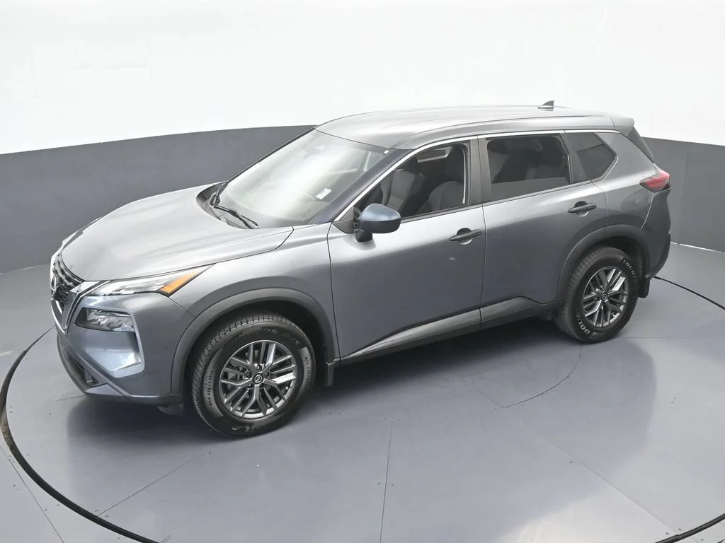 Used 2021 Gray Nissan S image 40
