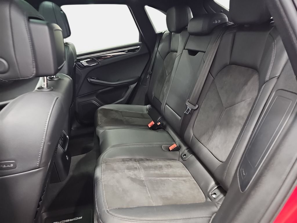 Used 2021  Porsche Base image 12