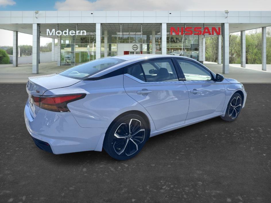 Used 2024 Gray Sky Pearl Nissan 2.5 SR image 5