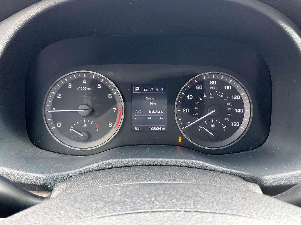 Used 2018 Dazzling White Hyundai SEL image 23