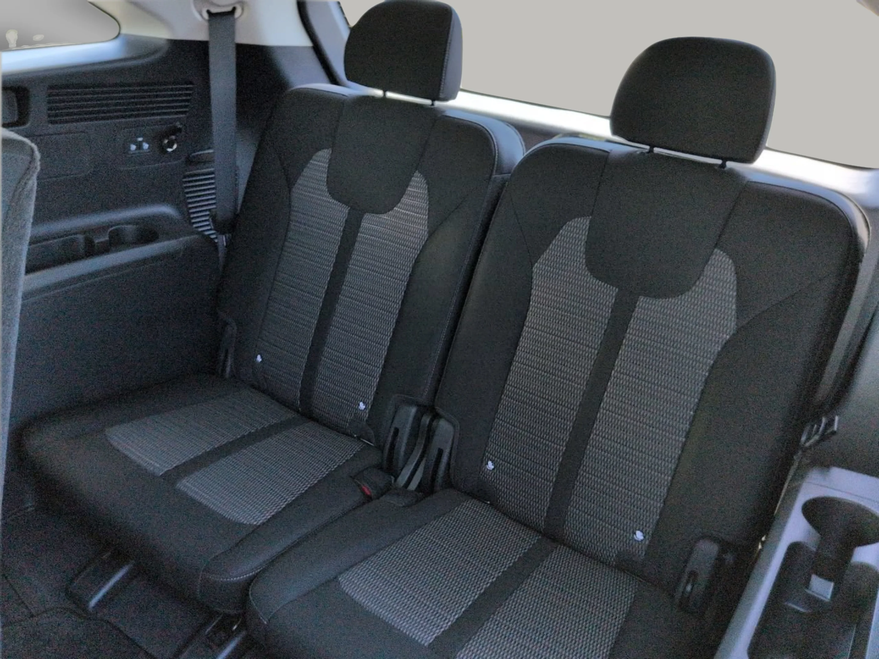 New 2026 Ivory Silver Kia LX image 20