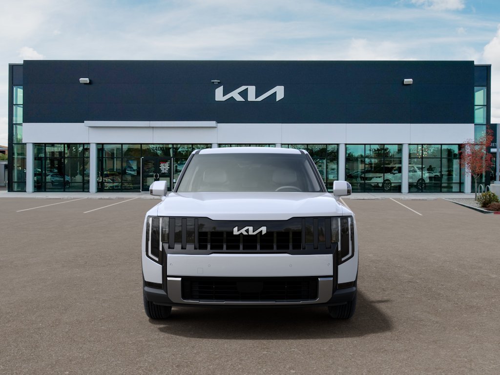 New 2027 White Kia LX image 2