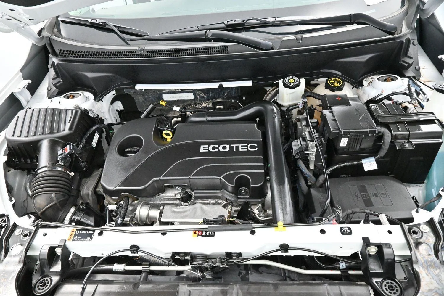 Used 2022 Summit White GMC SLE image 36