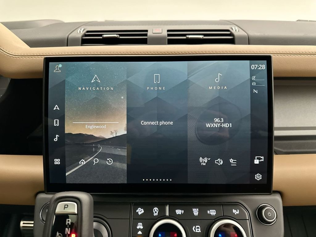 New 2026 Santorini Black Land Rover V8 image 23