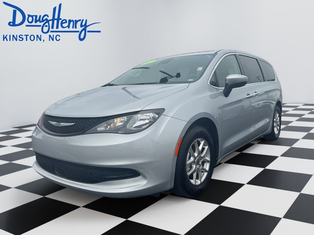 2023 Chrysler Voyager