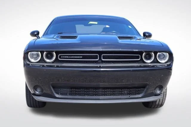 Used 2021 Black Dodge SXT image 4